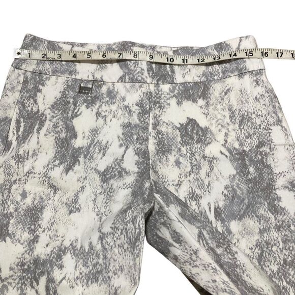 Tahari white and gray snakeskin print pull on pants with tummy control- … - Picture 4 of 6